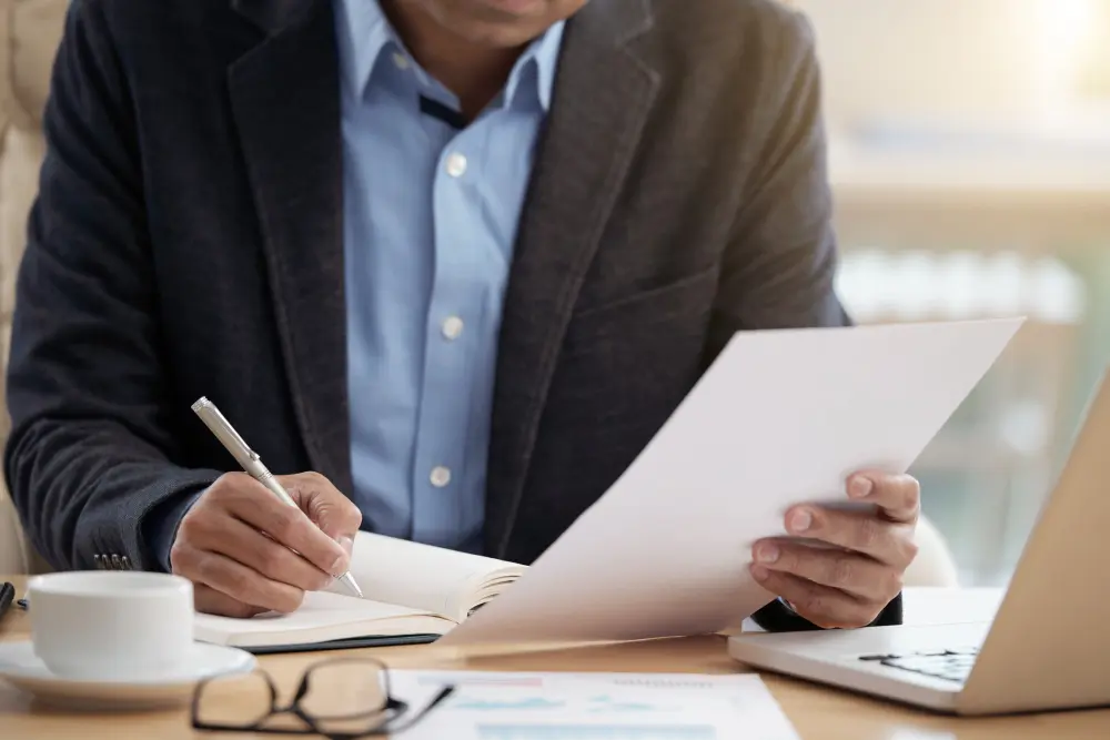 ¿Cómo redactar una RFP de ERP que responda a las necesidades de mi empresa? 2 pasos-redactar-rpf